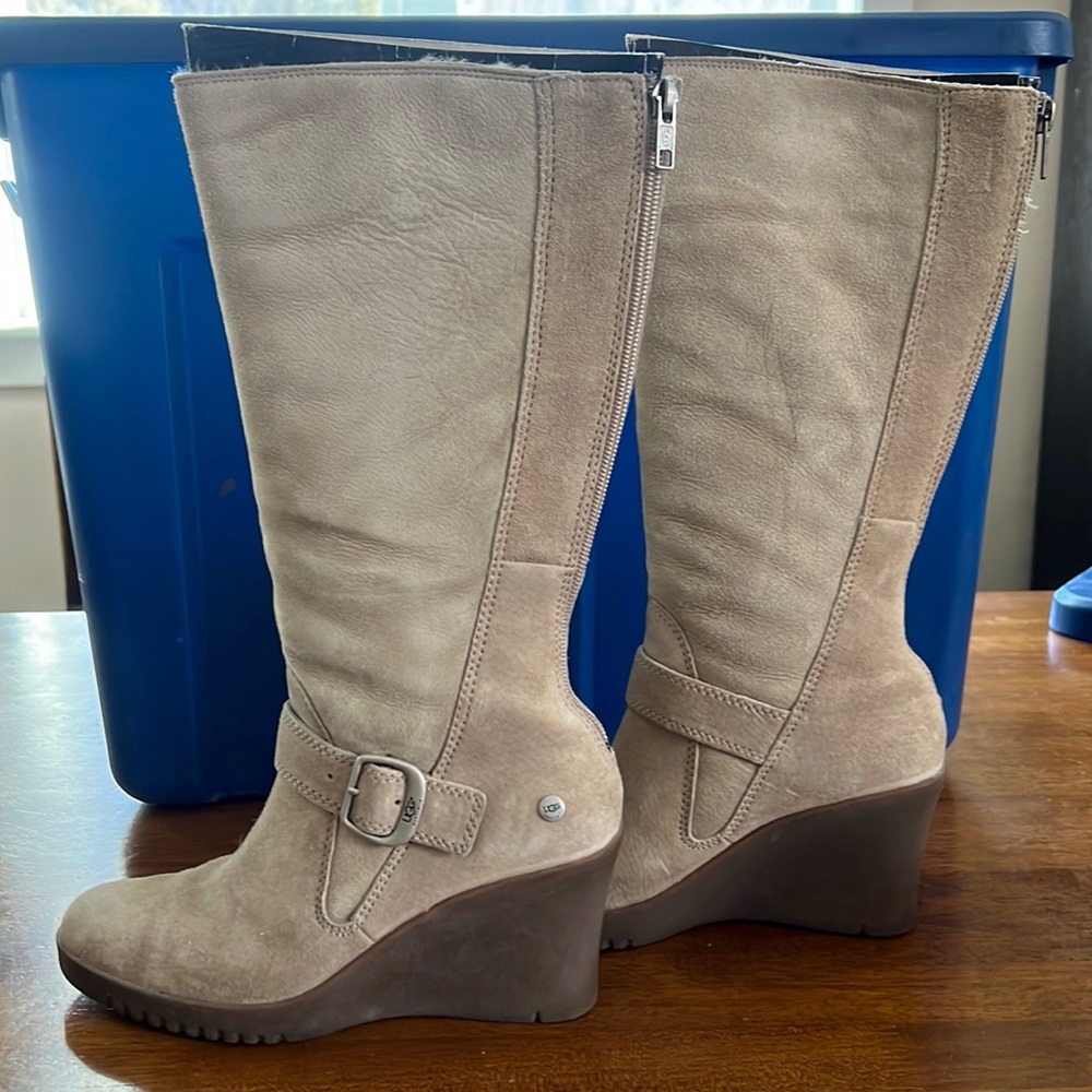 UGG Seline suede wedge boots size 7